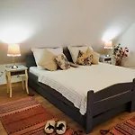 Koevirigo Vendeghaz Holiday home *